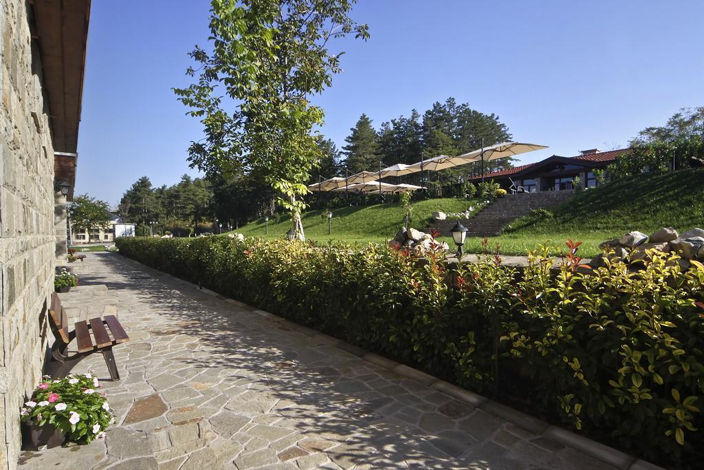 Esterra Vini Guest House Perushtitsa Exteriör bild